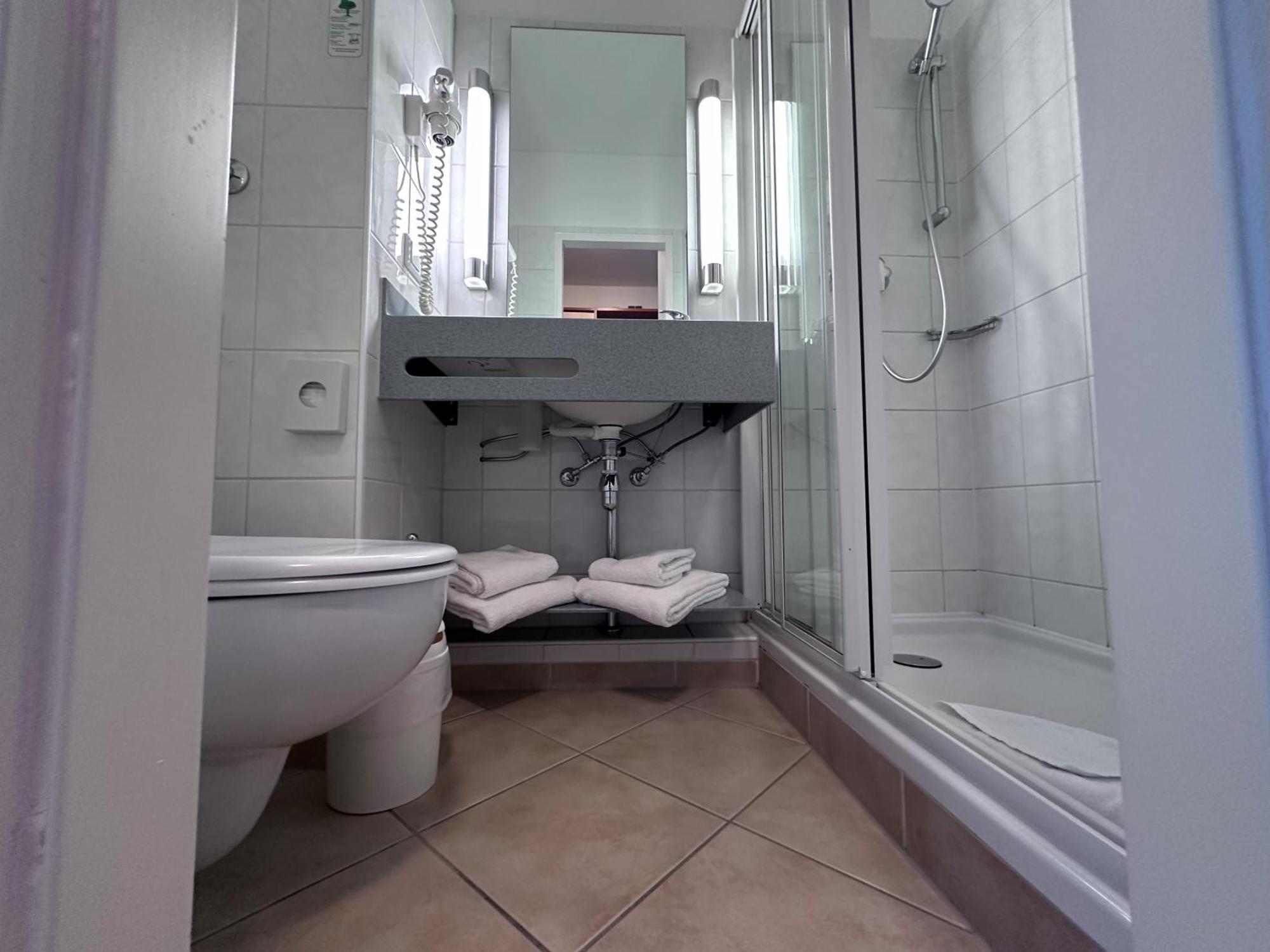 Two Connecting Double Rooms,1756501118:JPEG